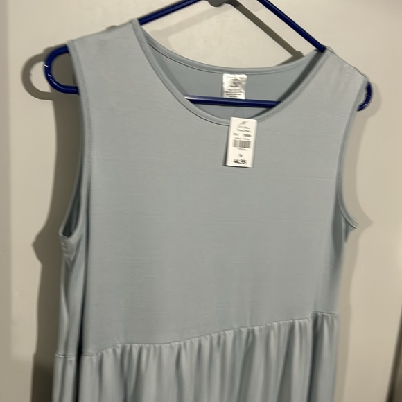 Dress - Picture 6 of 13